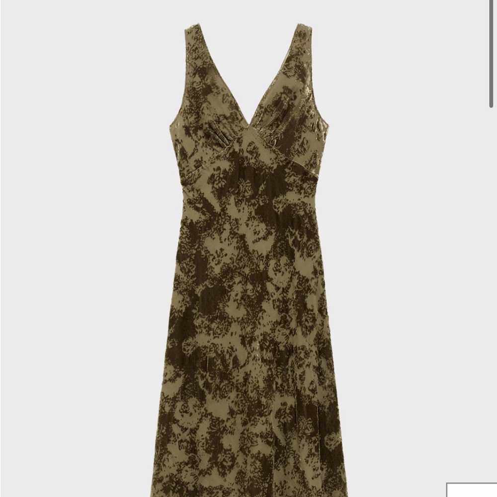 Mango Olive 🫒 Jacquard Midi Dress (small)
